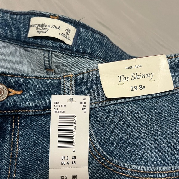 Abercrombie and Fitch High Rise Skinny Jeans - Picture 2 of 4
